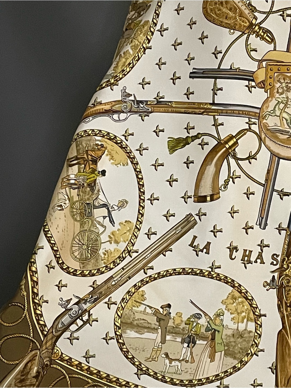 Hermes Silk Scarf 90 35  La Chasse a Tir Desgned by Ledoux Excellent Condition - Picture 6 of 10